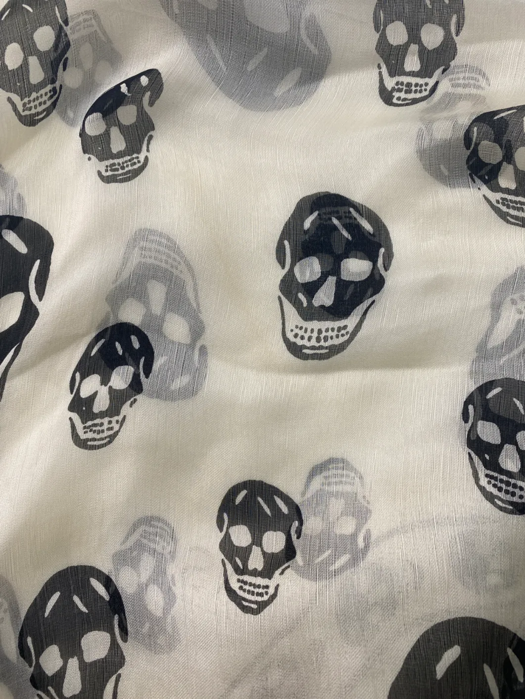 Alexander McQueen Cream Classic Silk Skull Scarf One Size