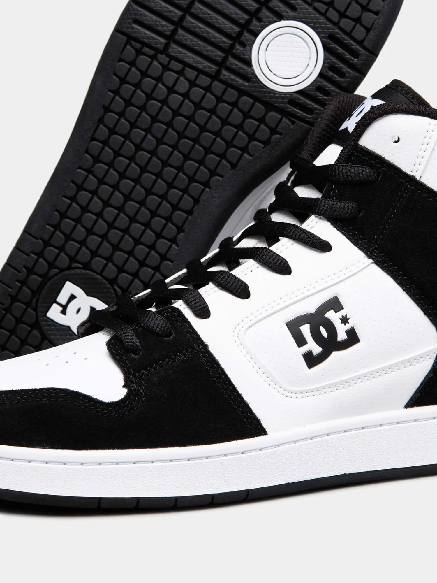 DC Manteca 4 HI - White / Black